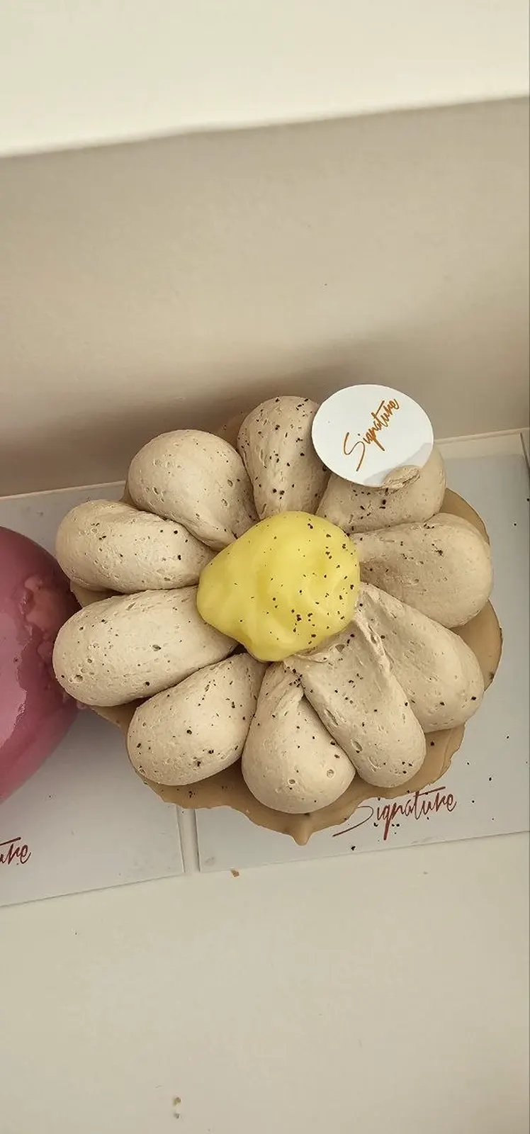 Tarte façon fleur, meringue et citron