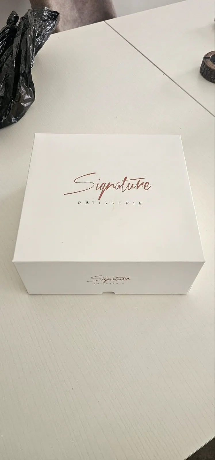 Boîte cadeau blanche Signature Pâtisserie
